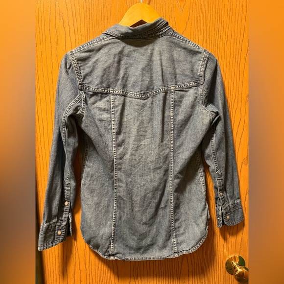 J. Crew Slim Western Chambray Shirt Pearl Snap  Size 2P. vintage indigo - Picture 4 of 5